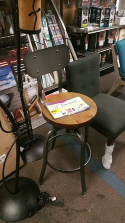 Swivel stool brand new only 2 left
