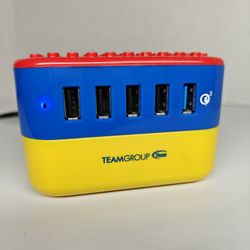 TeamGroup WD02 Brick Charger

Works perfect 
Rare item 

Clean ! Will ship out same day ! Or pick up in Santa Ana ! Please see photos.