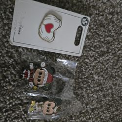 Disney Pins 