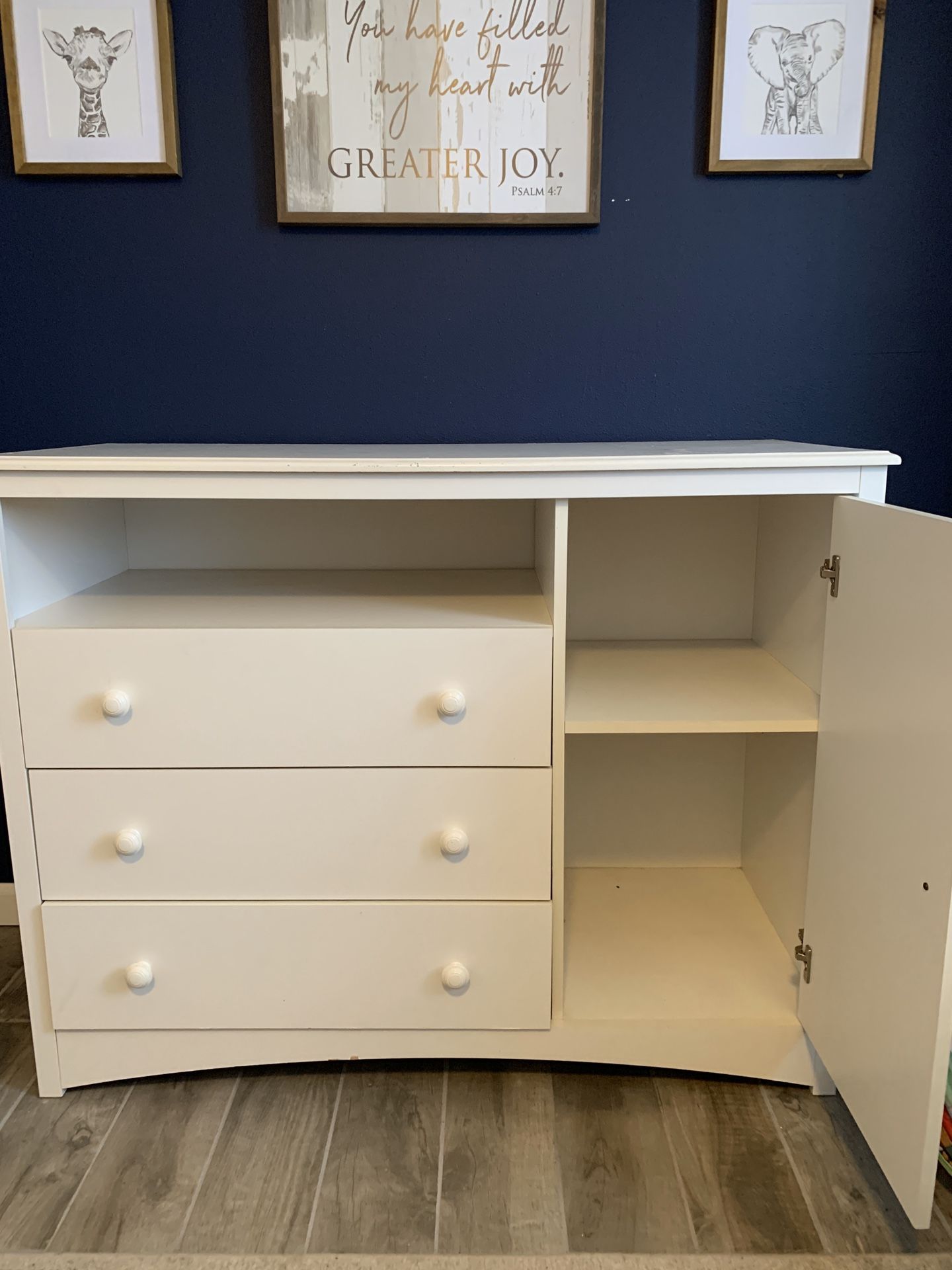 Baby dresser / changing table