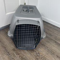PETMATE - KENNEL CAB Dog Carrier H-16” -W-15” L-24” 