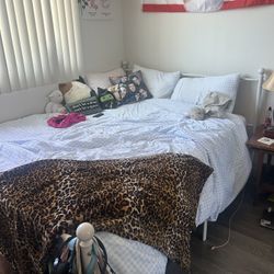 Queen Sized Bed Frame And Mattress 