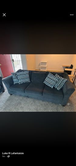 SET OF 2 - Family Couch and Matching Loveseat