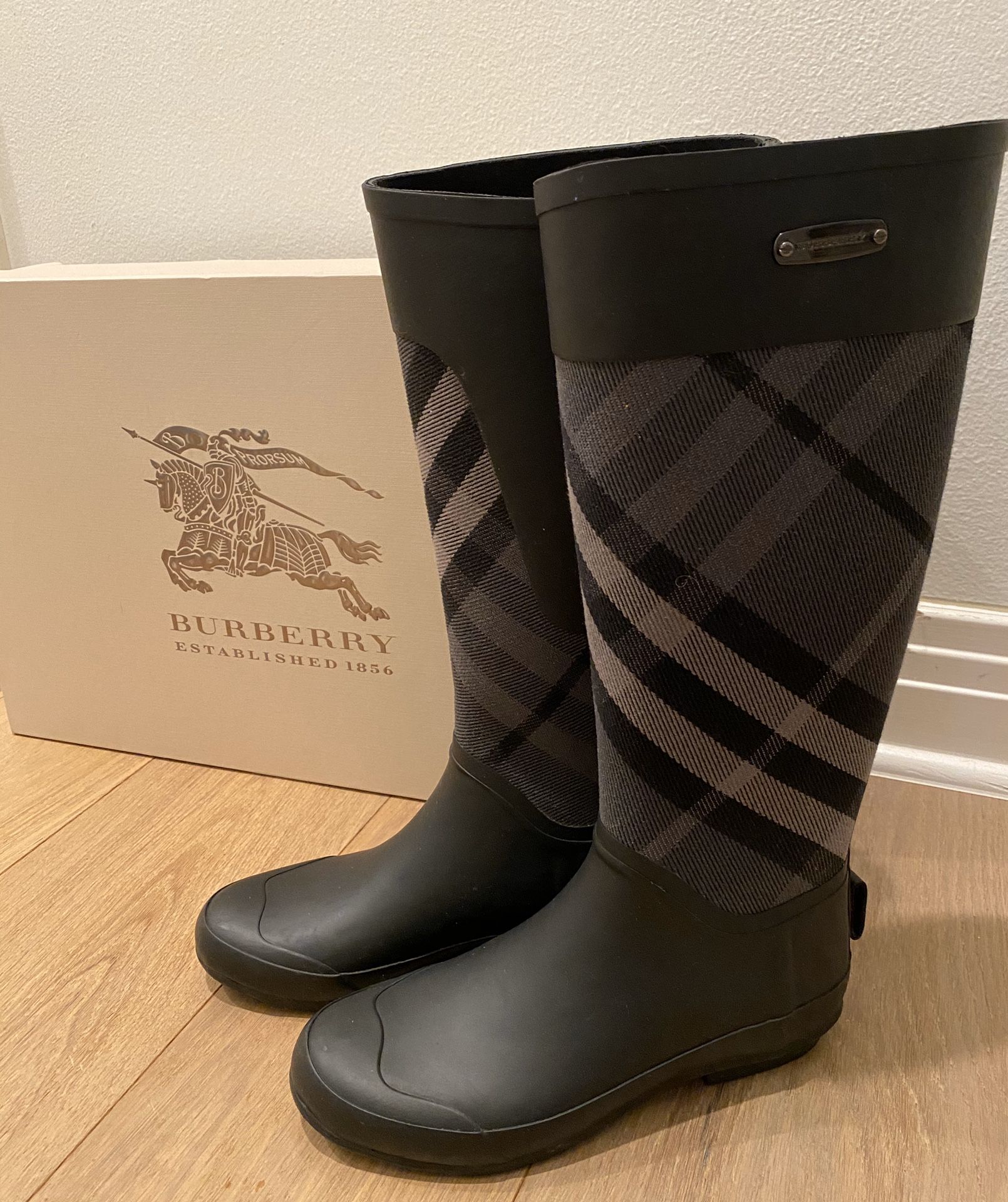 Burberry Rain Boots Size 37