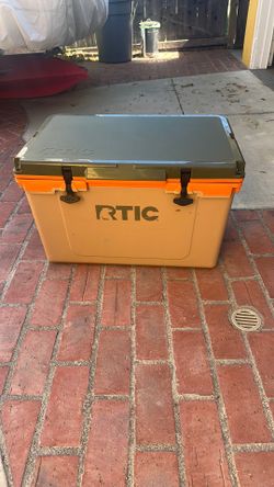RTIC 52 Quart Hard Cooler - Basket & Divider Included - Excellent Condition