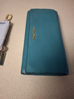 MIUMIU WALLET AND LULU LEMON LOT