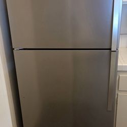 Whirlpool 20.5 cu ft Stainless Steel Refrigerator – 33" Wide