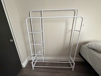 Clothes rack