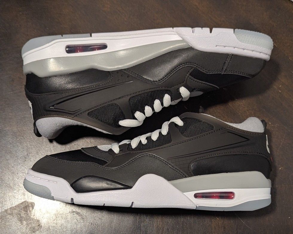 Air Jordan 4 RM PRM black fire red wolf gray and white (HV5184-010) New Size 9