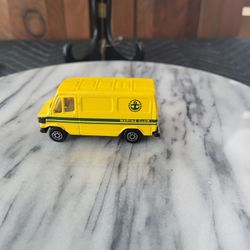 Maisto Mercedes Yellow