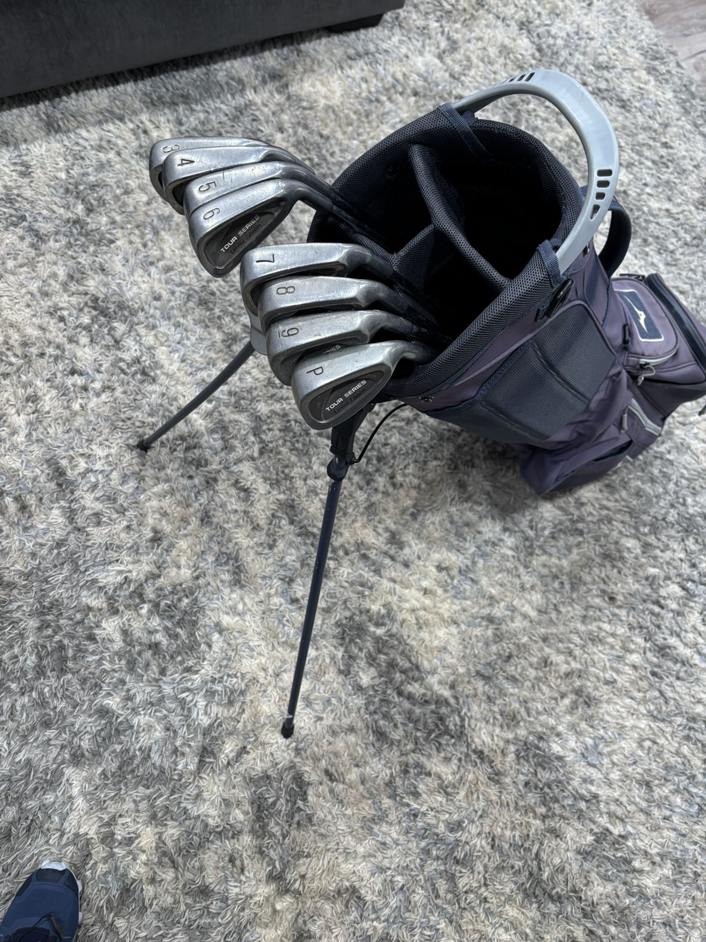 Tour Series Irons 3-pw With Mizuno Stand Bag