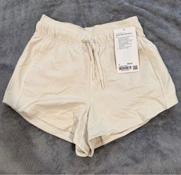 New Lululemon Inner Glow HR Short 3”/ Color Bone/ Size 4