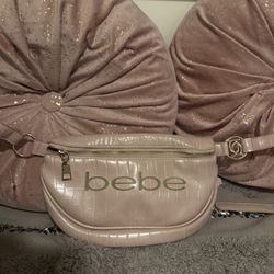Bebe Crossbody Pink – Trendy Mini Bag ✨