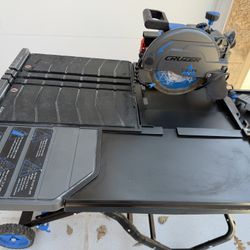 Delta 10" Cruzer Wet Tile Saw and Folding Portable Tile Saw Stand Bundle