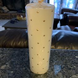 Premium Gardenia Scented 9 Inch Candle