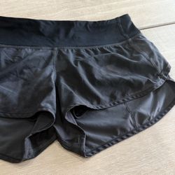 Lululemon Women’s Speed Up Shorts Charcoal Gray/Black Design Size 4