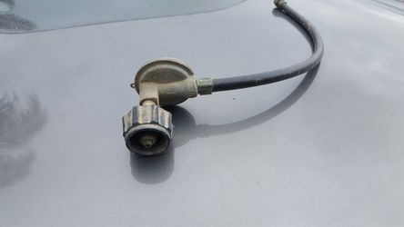 Grill propane gas connector