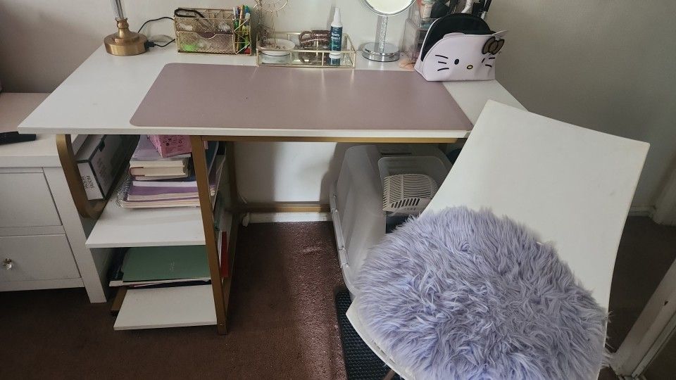 Desk With Chair