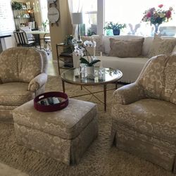 2 Ethan Allen Swivel Chairs, Ottoman Plus Rug Included $200