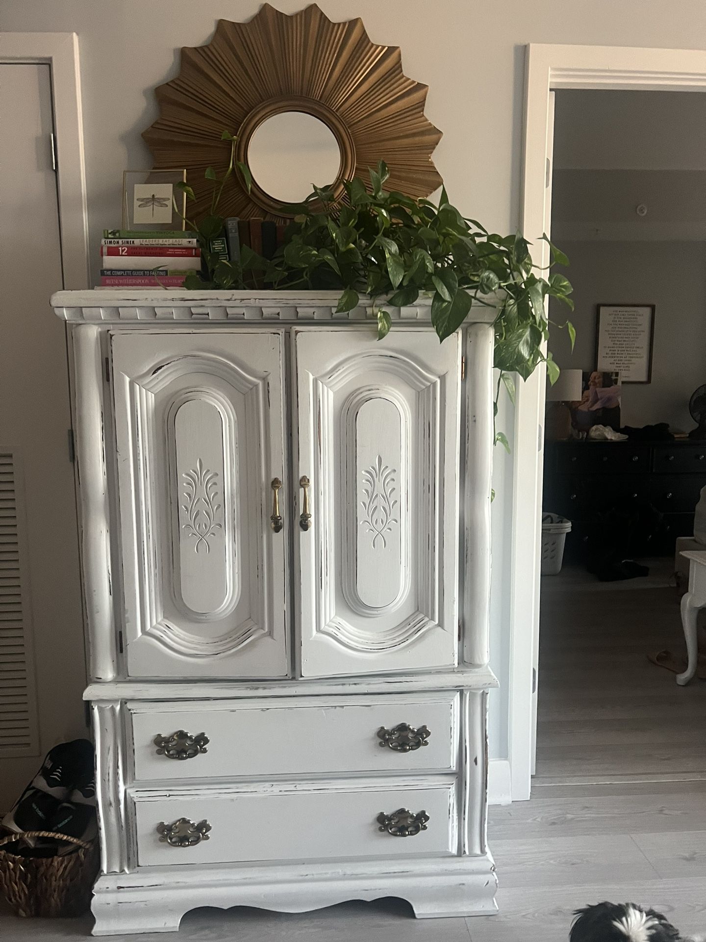 Free Large Armoire for Sale in Bethesda, MD OfferUp