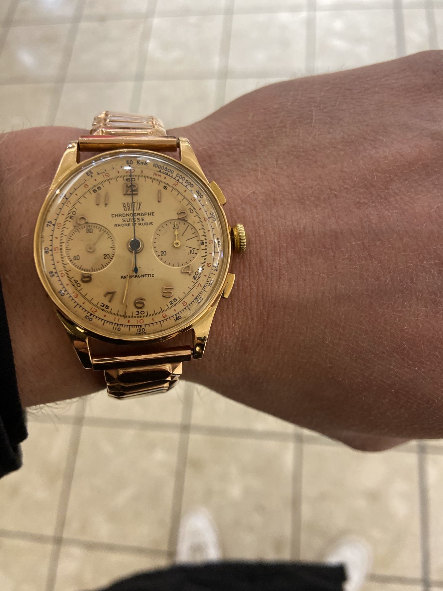 Britix vintage 18k watch and band, fully functional very good condition