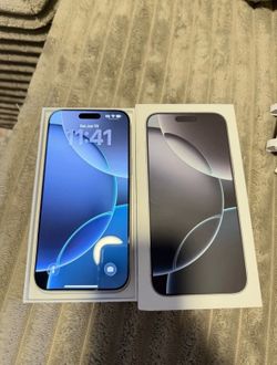 iPhone, 16 Pro Max, 228 GB natural white T-Mobile