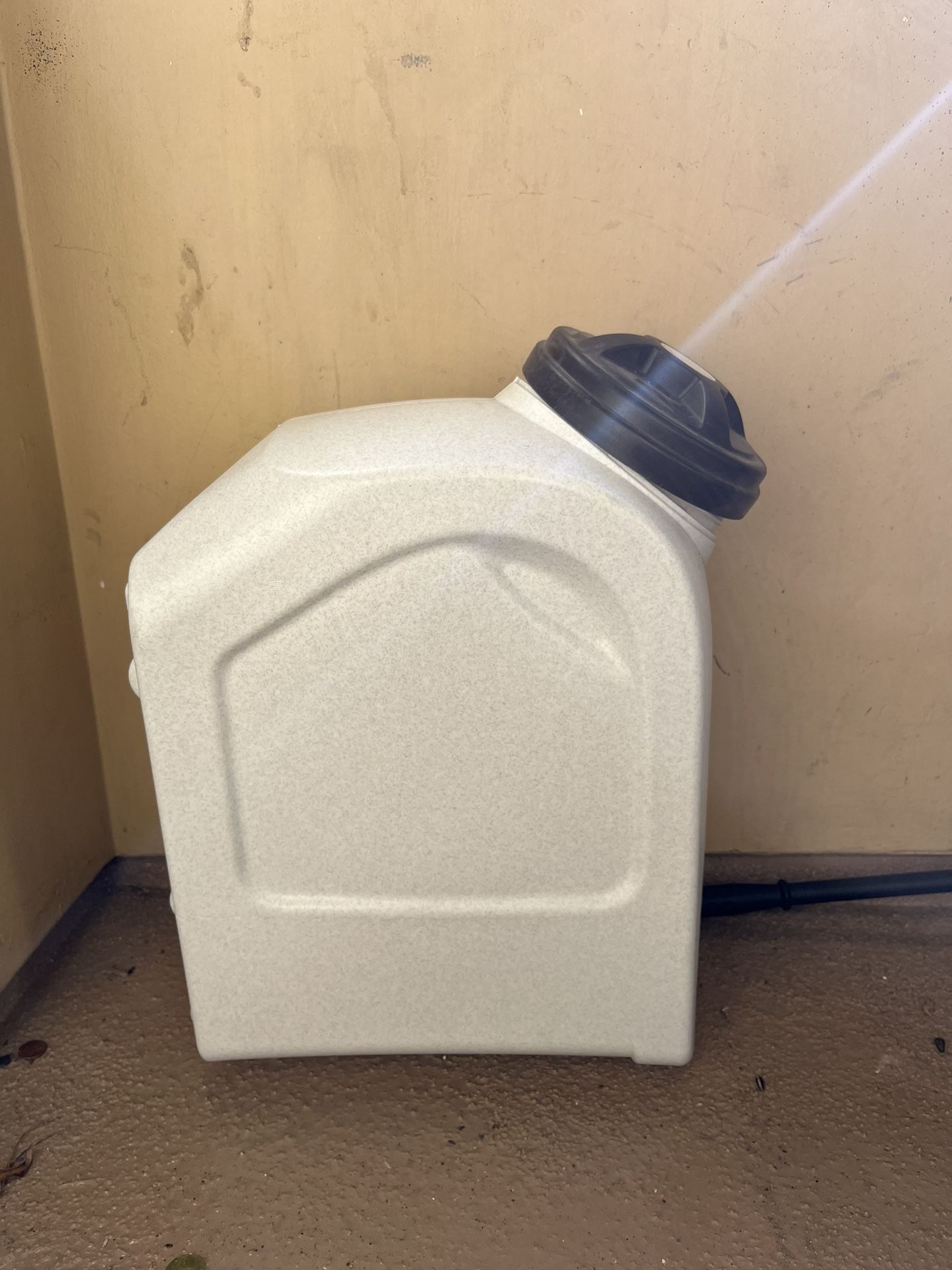 Pet Food Holder