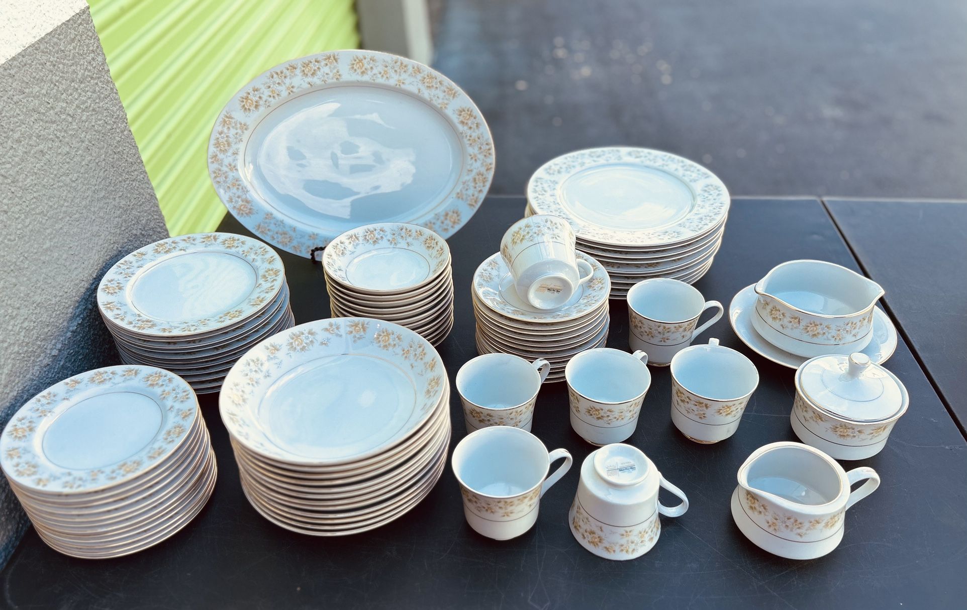 Royal Wentworth Porcelain China 80 Pcs