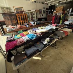 Petite Women’s Clothing, Many Vintage And Name Brand Dress, Tops, Jeans, Jackets  And More