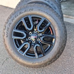 2023 OEM ORIGINAL TAKEOFFS GMC SIERRA AT4 HAVE TPMS SENSORS 20 INCH TIRES GOODYEAR ALL-TERRAIN 70 % $ 1099 FIRM. 