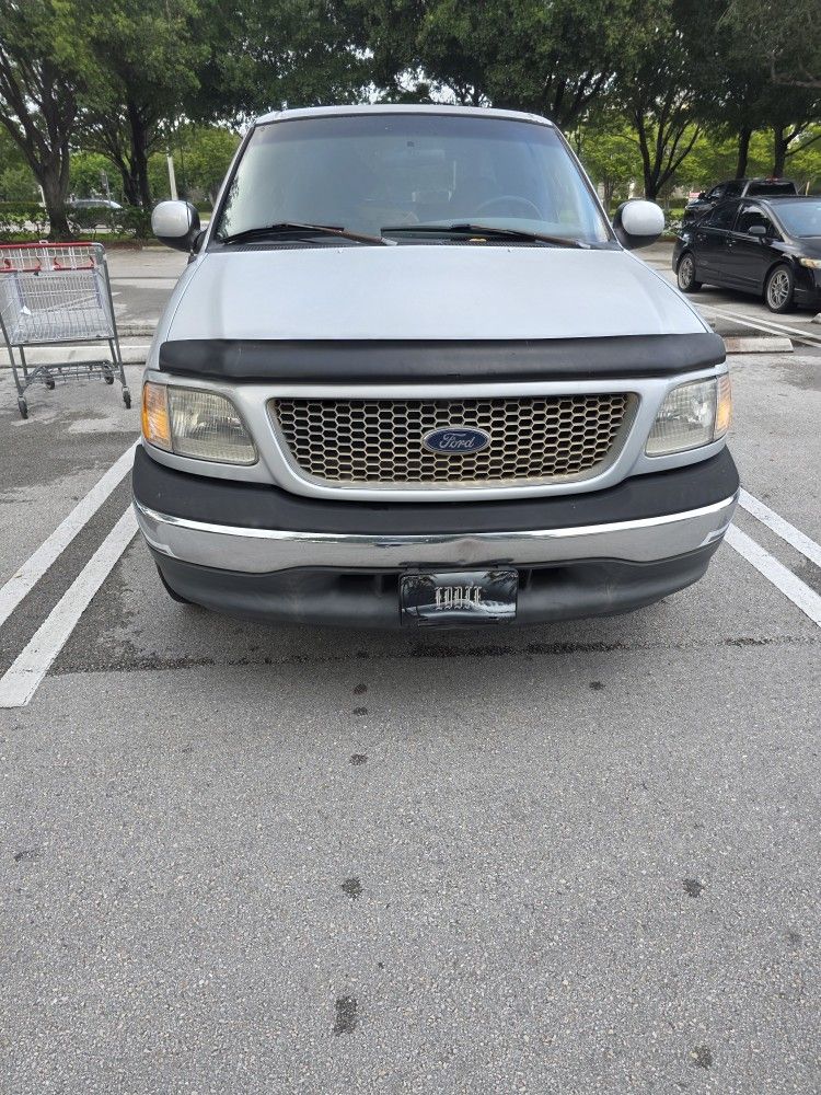 Pick Up Truck Fordf 150 Year 2000 ,134000 Miles
