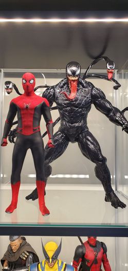 Hot toys Spider-Man and Venom