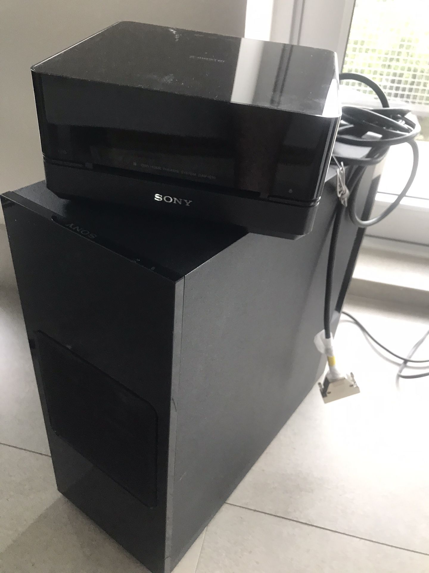 Sony Dvd system with subwoofer
