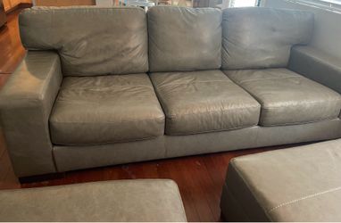 Grey leather couch set/ Ashley 5 pieces