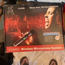Line 6 X2 XDR955 Wireless Microphone System
