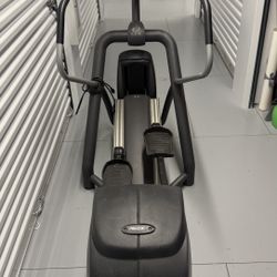 Precor EFX 546 Elliptical Machine