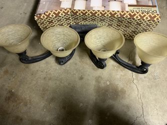 Bathroom light fixture