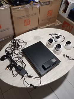 4 CAMERAS WITH VCR AND MOUSE