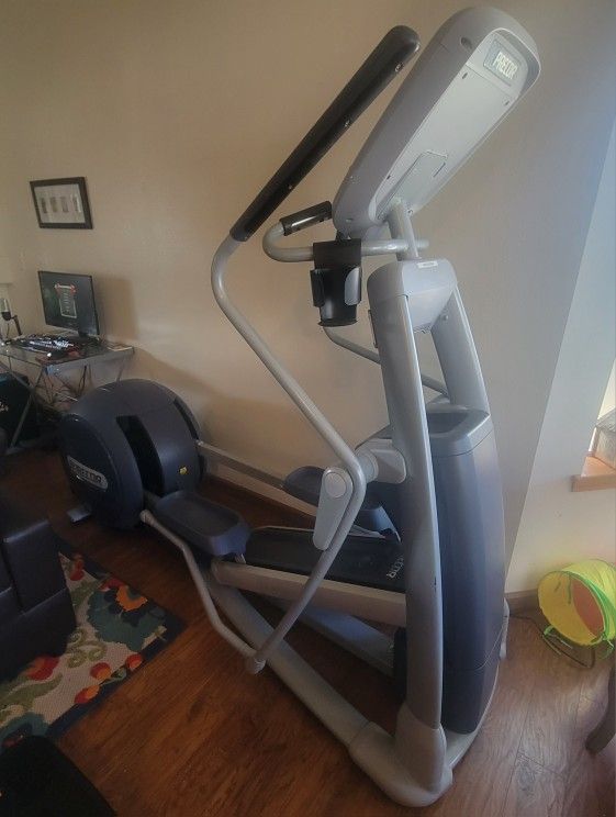 Precor EFX 835 Elliptical 