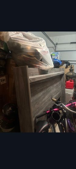 Wooden gray Bedroom set