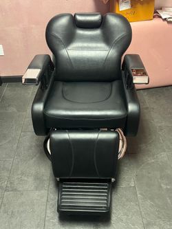 Barber/hairstylist chair