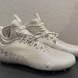Men’s Size 16 Under Armour Cleats 