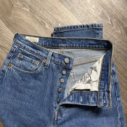 Women’s Levi 501 Style