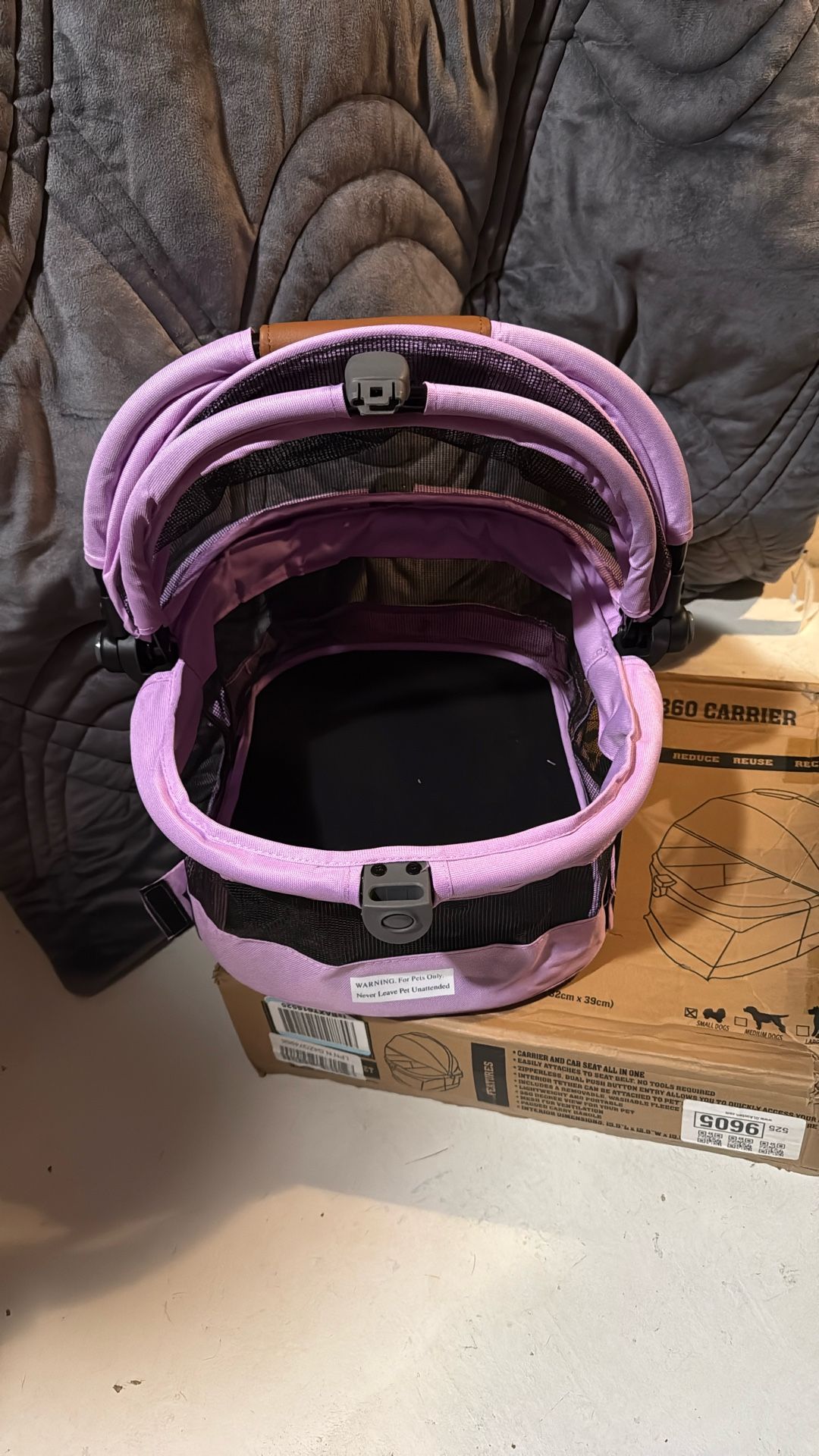 View 360 Pet Carrier New In Box