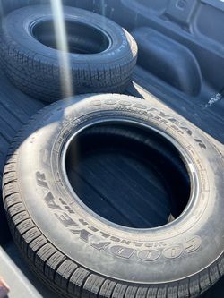 Goodyear tires p265/70R17