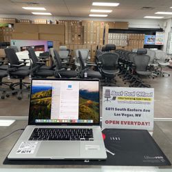 MacBook Pro 16 inches 16GB RAM 512GB SSD 2019 with Store Warranty And Financing Available!