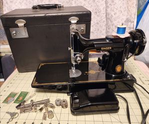 Vintage Singer Sewing machine