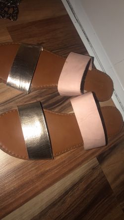 Women sandals