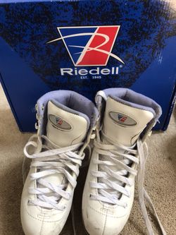 Ice skate shoe size 2