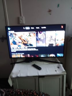 Samsung 4k smart TV with remote